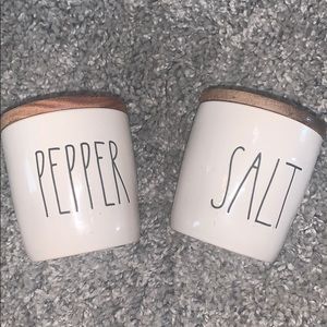 RAE DUNN SALT AND PEPPER HOLDER